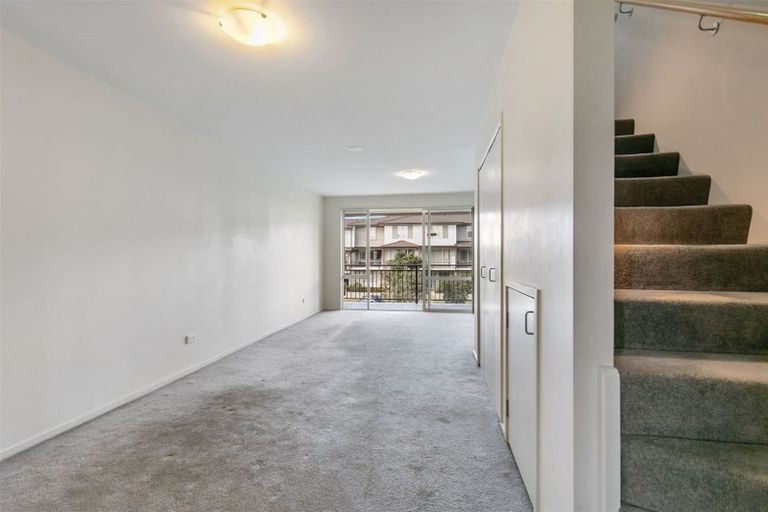 Photo of property in 5/34 Opito Way, East Tamaki, Auckland, 2013