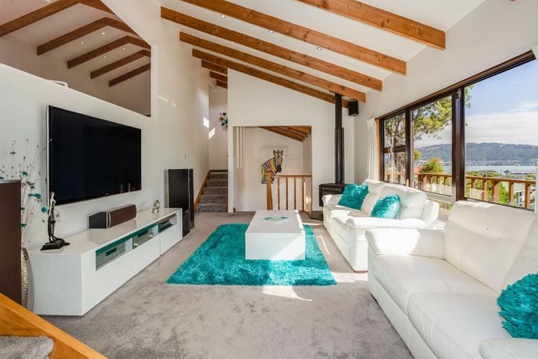 Photo of property in 30 Brora Crescent, Papakowhai, Porirua, 5024