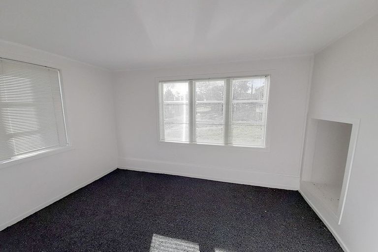 Photo of property in 24 Inglis Street, Birkenhead, Auckland, 0626