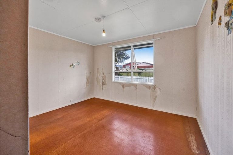 Photo of property in 21 Acourt Street, Hawera, 4610