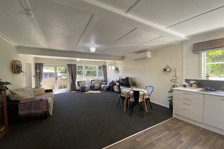 Photo of property in 110a Cook Street, Marfell, New Plymouth, 4310