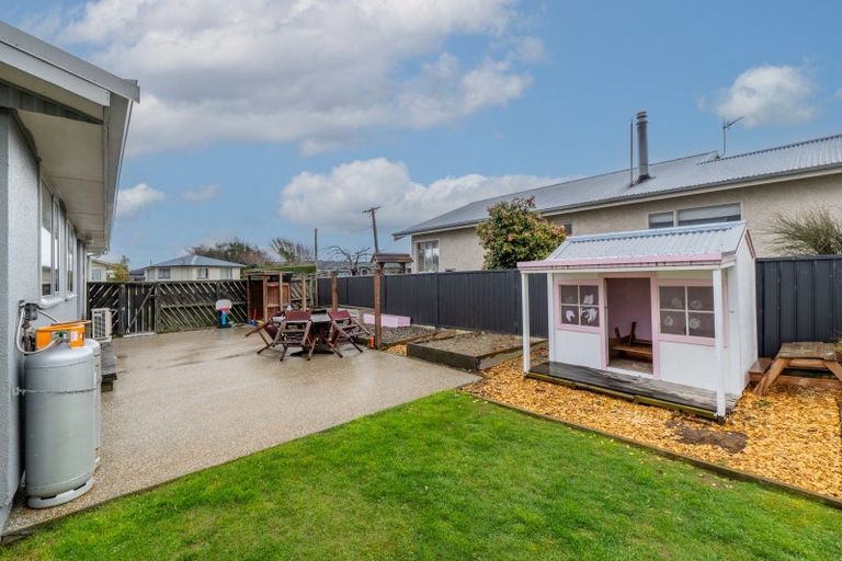 Photo of property in 16 Cargill Street, Waikiwi, Invercargill, 9810