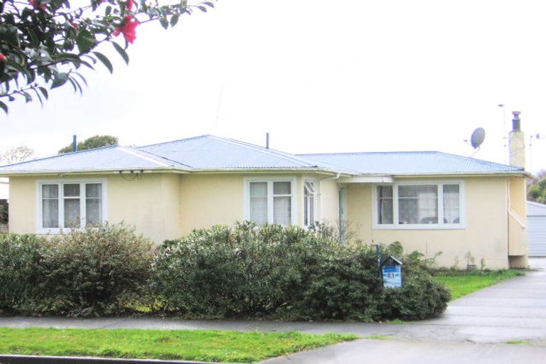 Photo of property in 21 Stirling Crescent, Hokowhitu, Palmerston North, 4410