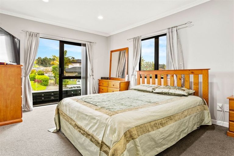 Photo of property in 14 Bradnor Meadows Drive, Swanson, Auckland, 0612