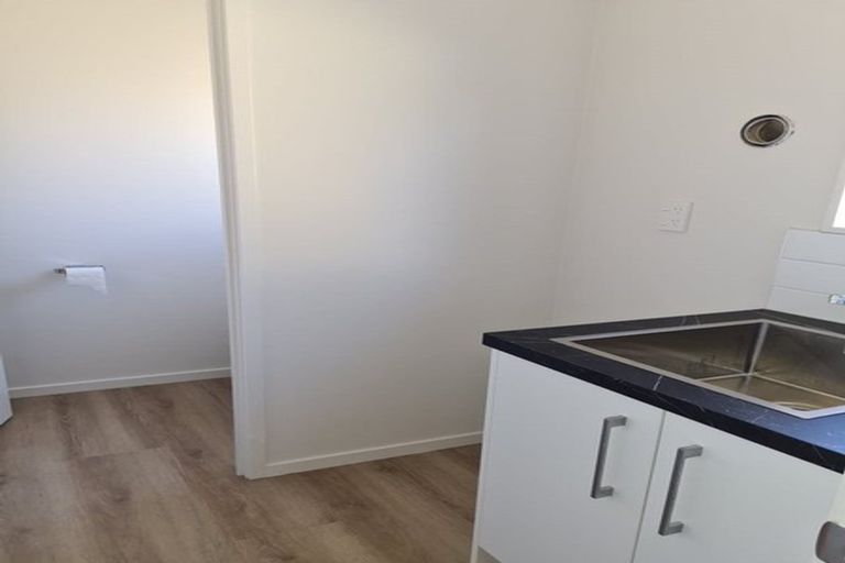 Photo of property in 2/37 Alexander Avenue, Torbay, Auckland, 0630