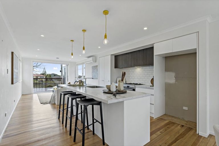 Photo of property in 45 Lynwood Road, New Lynn, Auckland, 0600