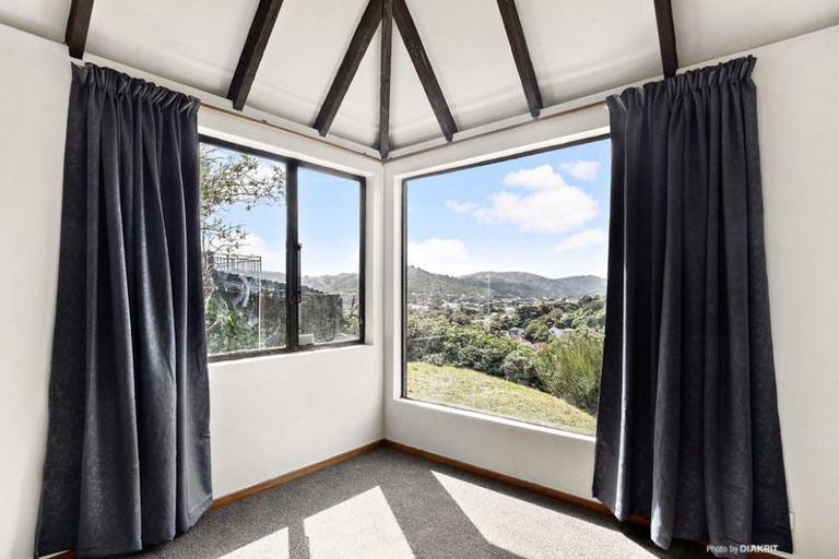 Photo of property in 29 Voltaire Street, Karori, Wellington, 6012