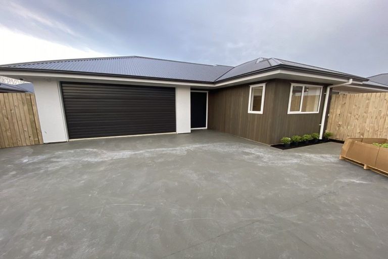 Photo of property in 4b Freedom Drive, Kelvin Grove, Palmerston North, 4414