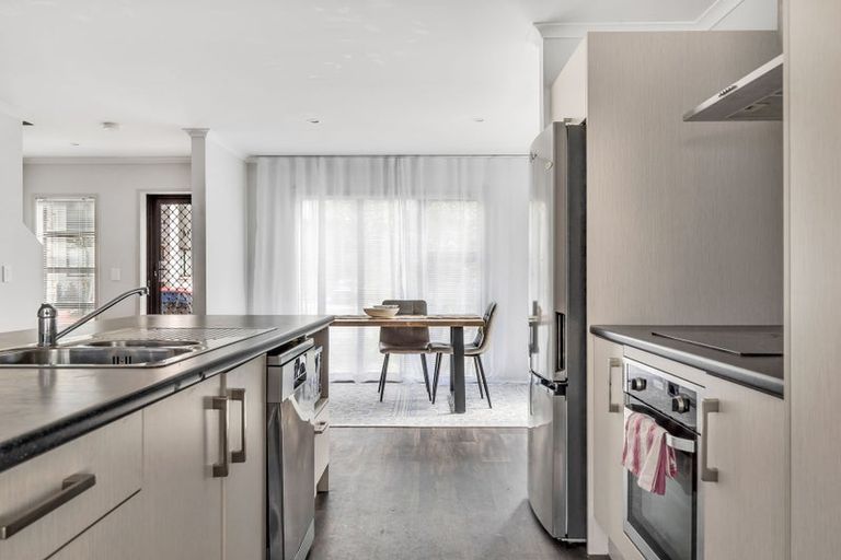 Photo of property in 13 Haroto Street, Manukau, Auckland, 2104