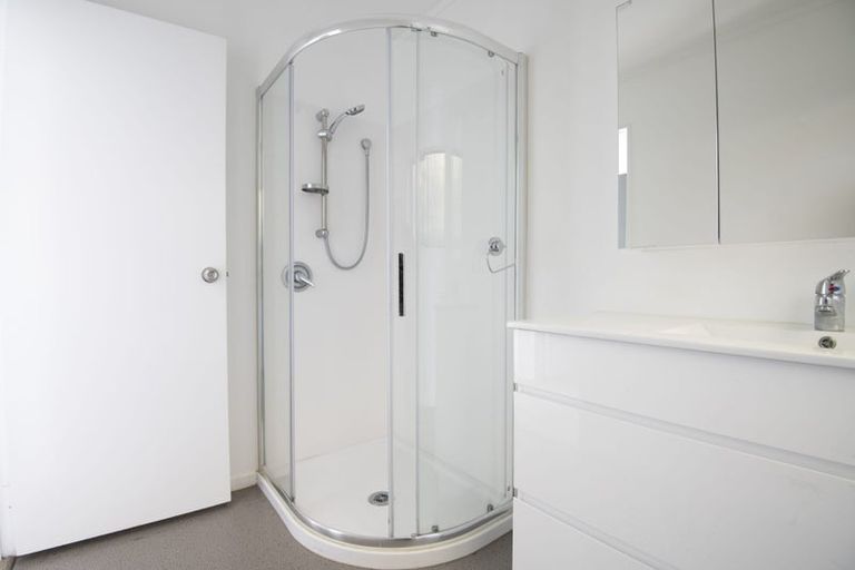 Photo of property in 2d Black Rock Road, Newlands, Wellington, 6037