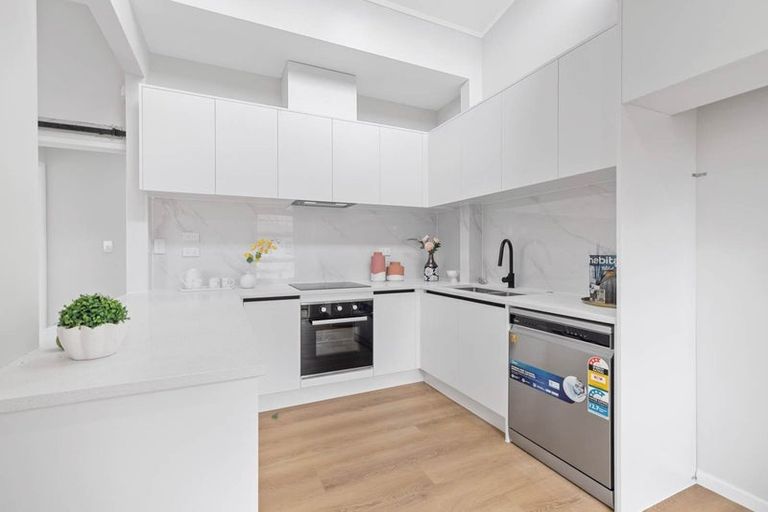 Photo of property in 49 Moncrieff Avenue, Clendon Park, Auckland, 2103