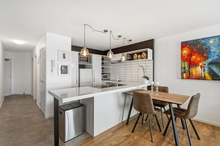 Photo of property in 4/270 Onewa Road, Birkenhead, Auckland, 0626