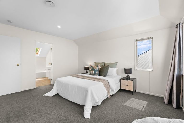 Photo of property in 36a Berkshire Drive, Avonhead, Christchurch, 8042