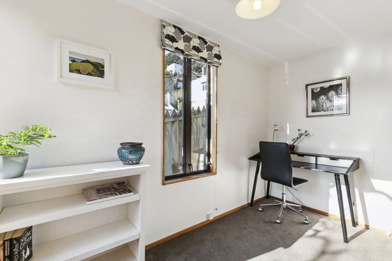 Photo of property in 92 Majoribanks Street, Mount Victoria, Wellington, 6011