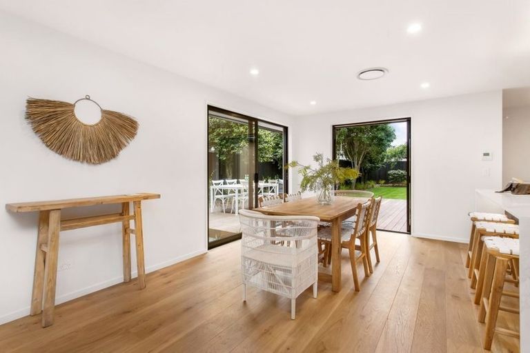 Photo of property in 35 Tui Street, Fendalton, Christchurch, 8041