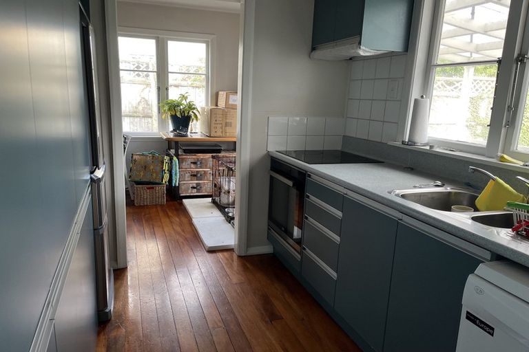 Photo of property in 14 Jellicoe Street, Greytown, 5712