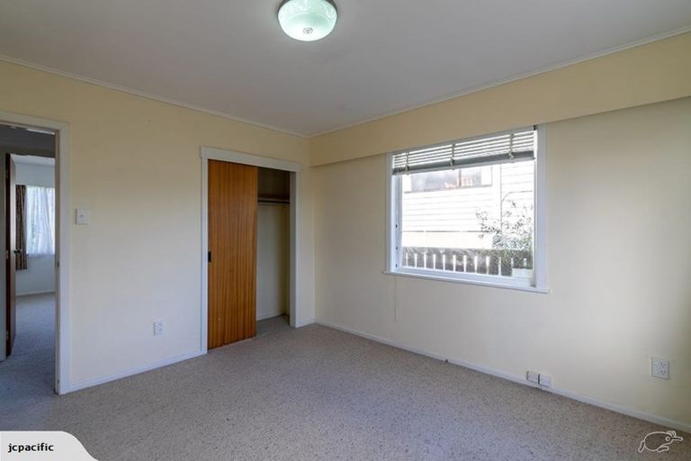 Photo of property in 23 Glen Alton Avenue, Paparangi, Wellington, 6037