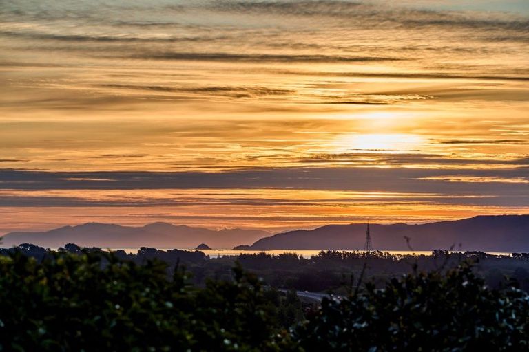 Photo of property in 57 Octavius Road, Peka Peka, Waikanae, 5391