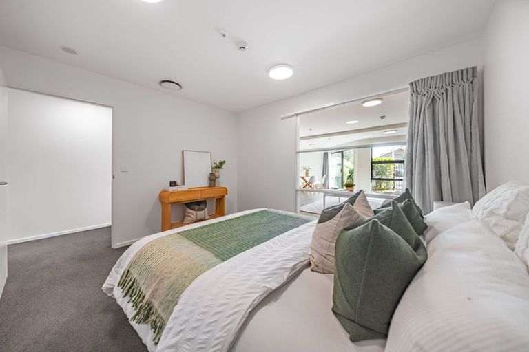 Photo of property in 2/69 Suva Street, Upper Riccarton, Christchurch, 8041