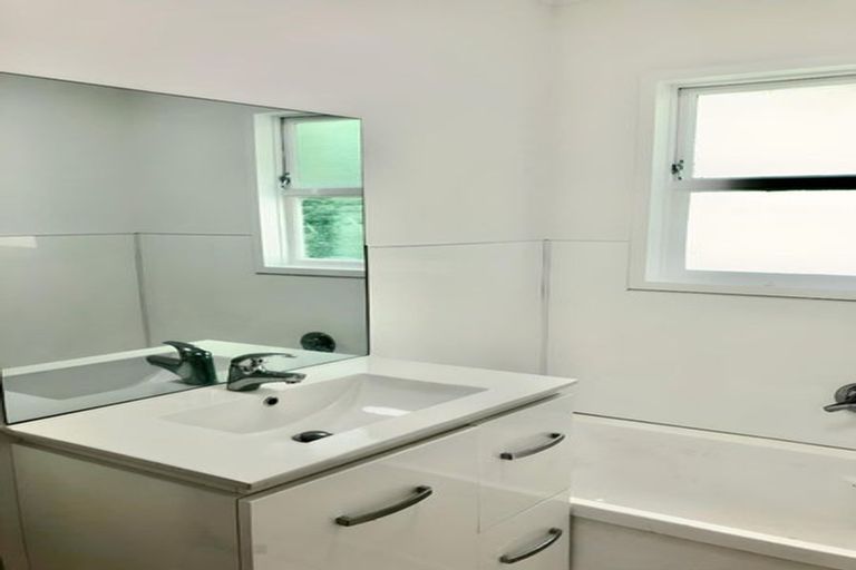 Photo of property in 126 Middleton Road, Churton Park, Wellington, 6037