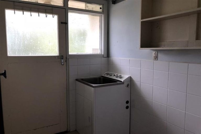 Photo of property in 61 Harrington Road, Henderson, Auckland, 0610