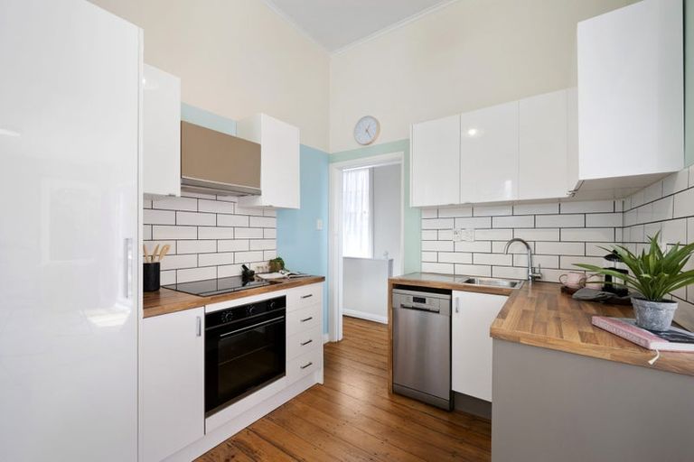 Photo of property in 29 Nairn Street, Mount Cook, Wellington, 6011