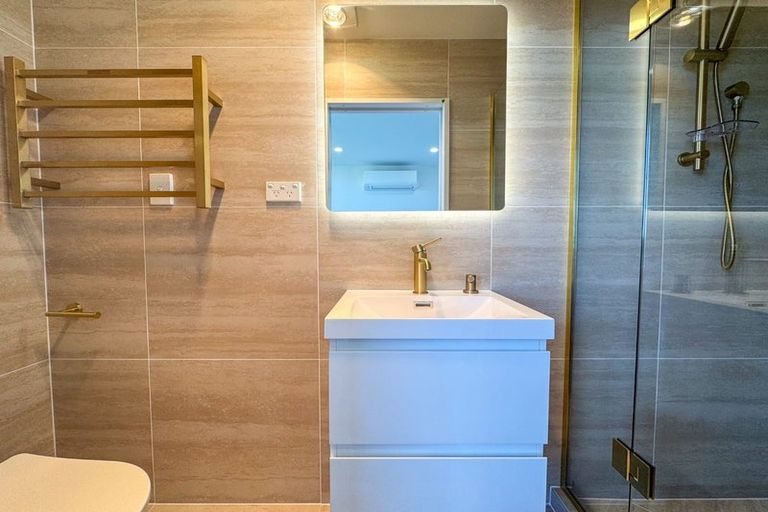 Photo of property in 6/9 Utting Street, Birkdale, Auckland, 0626