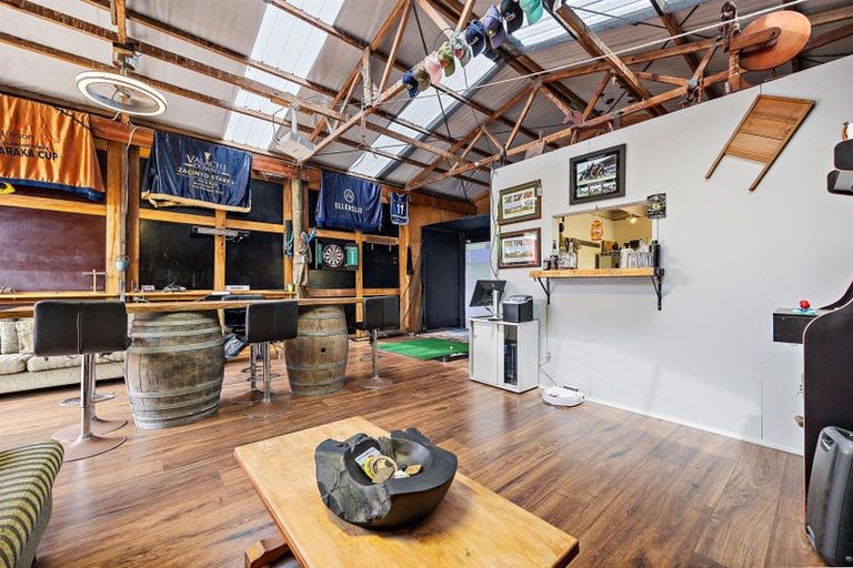 Photo of property in 145 Hanham Road, Kumeu, 0891