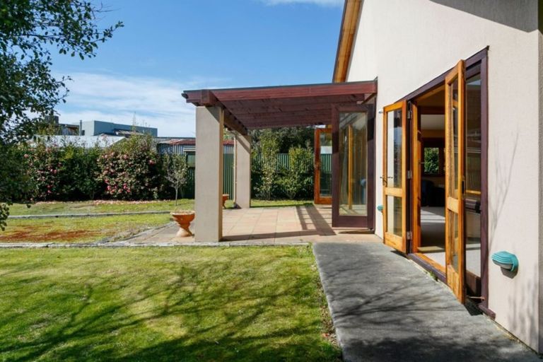 Photo of property in 14 Motuoapa Esplanade, Motuoapa, 3382