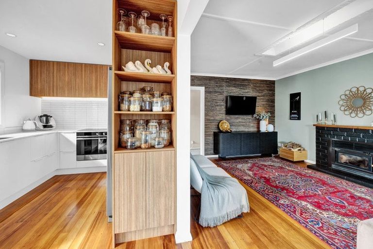 Photo of property in 19 Lawry Street, Blagdon, New Plymouth, 4310