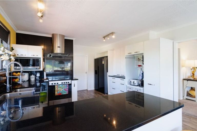Photo of property in 37 Hall Road, Sawyers Bay, Port Chalmers, 9023