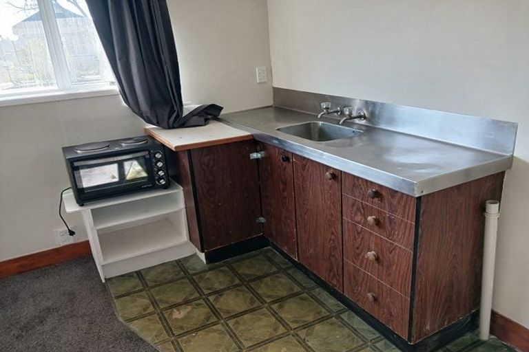 Photo of property in 304 Featherston Street, Palmerston North, 4410