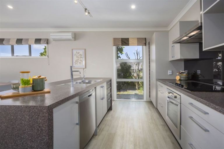 Photo of property in 94 Te Puia Drive, Aotea, Porirua, 5024