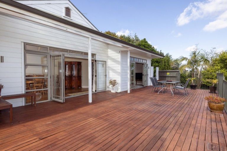 Photo of property in 6 Penny Place, Welcome Bay, Tauranga, 3175