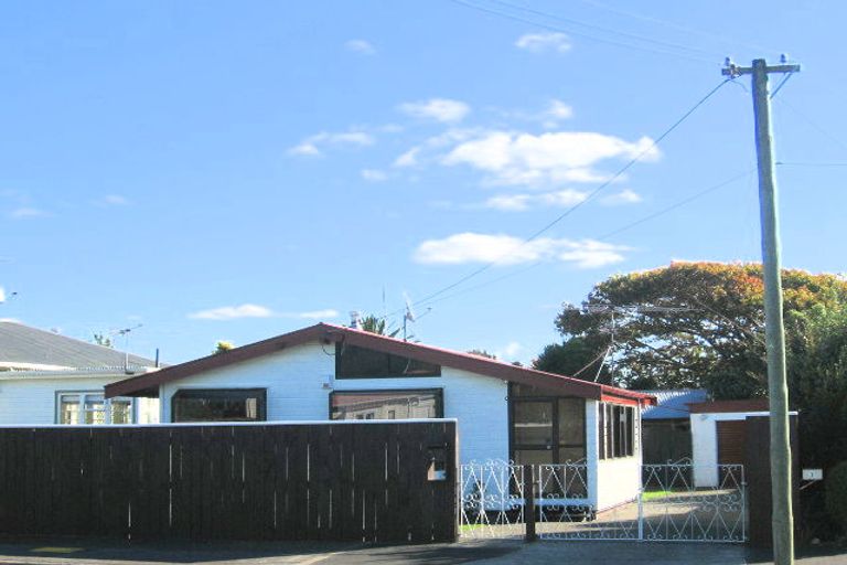 Photo of property in 1 Hay Street, Ebdentown, Upper Hutt, 5018