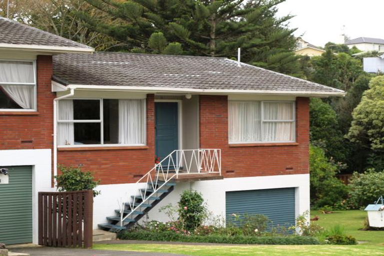 Photo of property in 3/23 Liston Crescent, Cockle Bay, Auckland, 2014