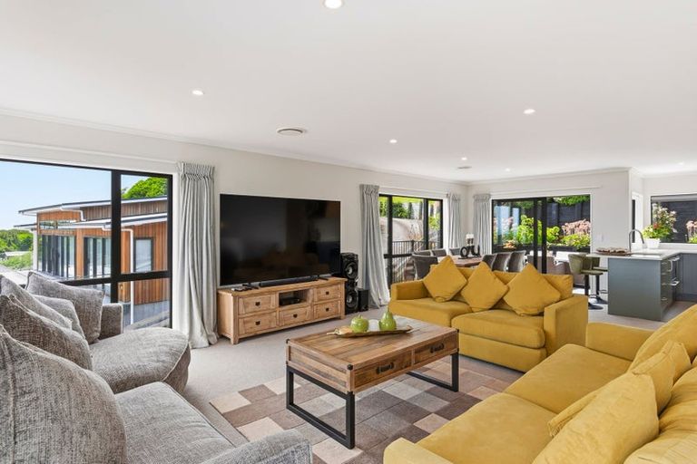 Photo of property in 11 Wilson Way, Waikanae, 5036