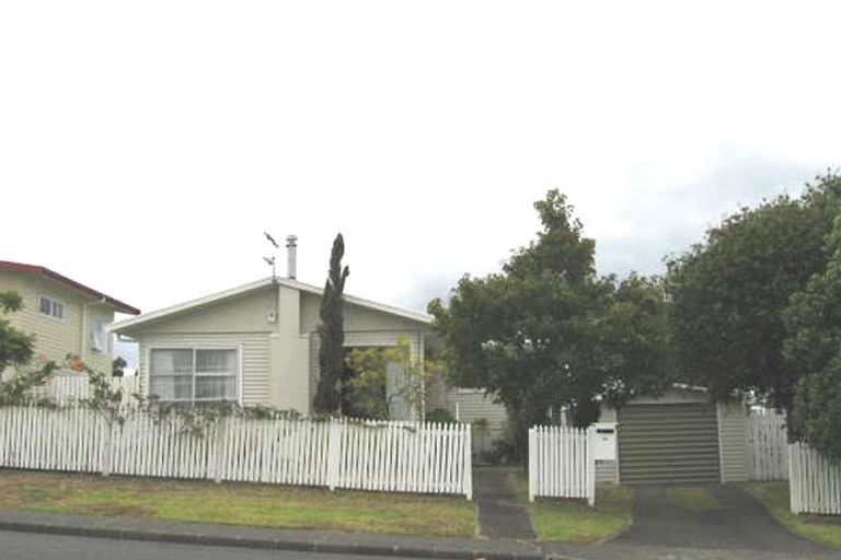 Photo of property in 67 Juniper Road, Sunnynook, Auckland, 0620