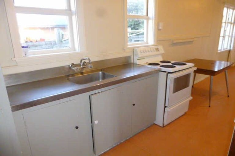 Photo of property in 1/8 Karamu Street, Upper Riccarton, Christchurch, 8041