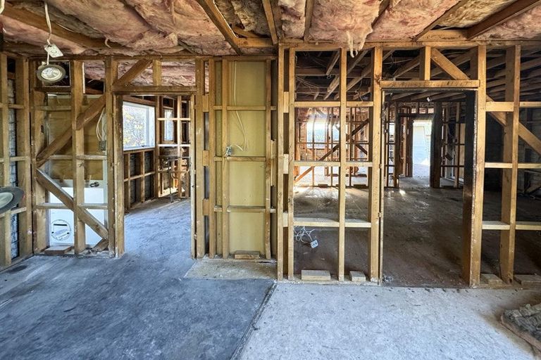 Photo of property in 17 Roberts Road, Hei Hei, Christchurch, 8042