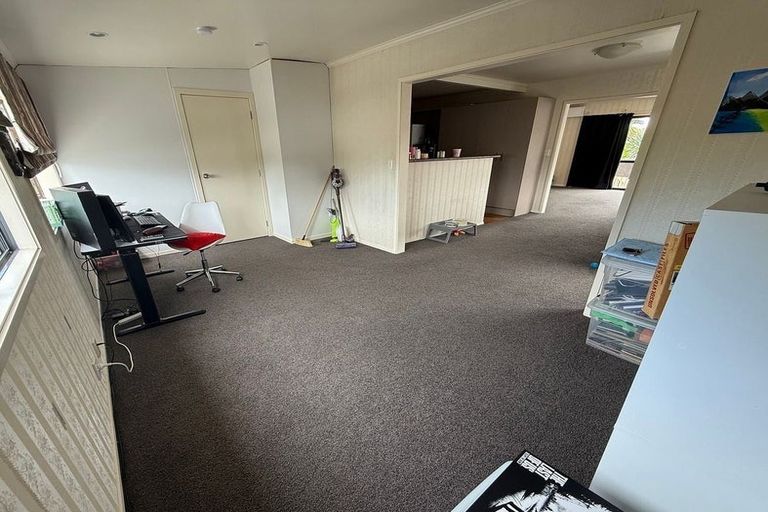 Photo of property in 62 Bradbury Road, Botany Downs, Auckland, 2010