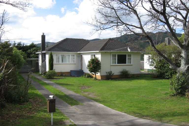 Photo of property in 30 Wainuiomata Road, Wainuiomata, Lower Hutt, 5014
