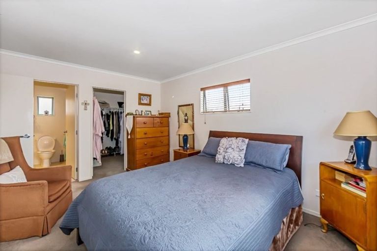 Photo of property in 215 Alec Craig Way, Gulf Harbour, Whangaparaoa, 0930