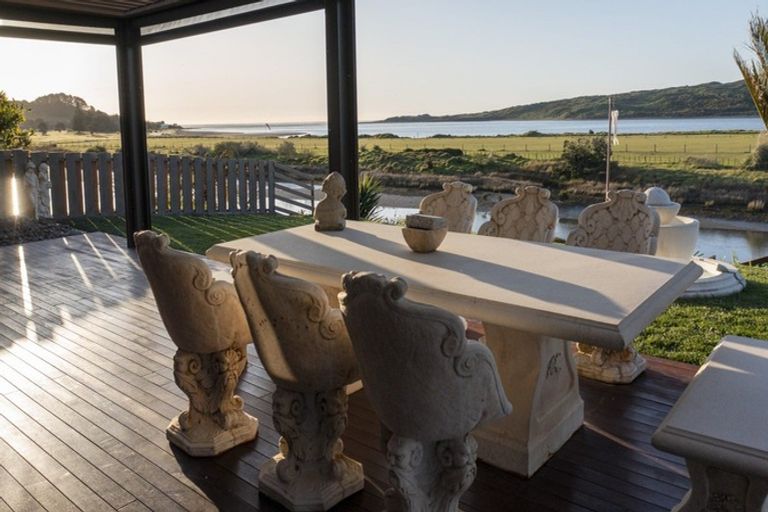 Photo of property in 3 Nihinihi Avenue, Raglan, 3225