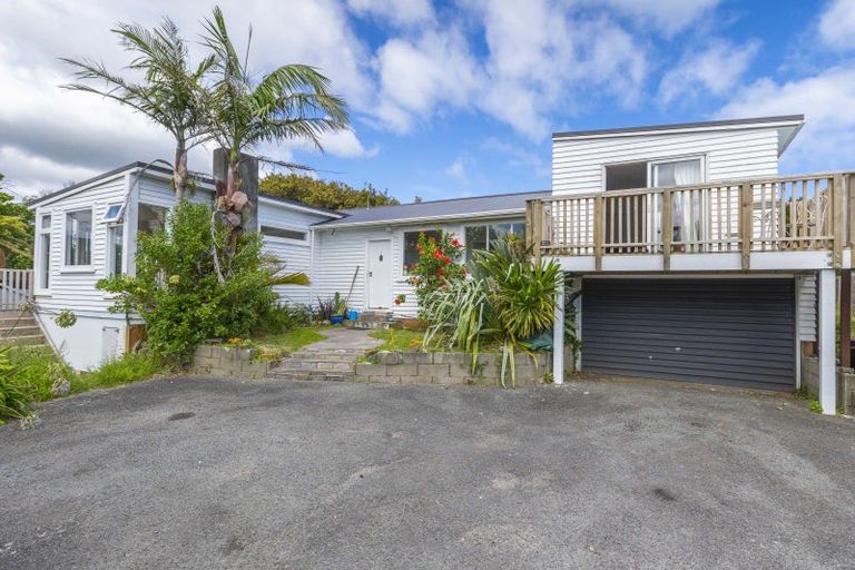 Photo of property in 14 Kowhai Grove, Raumati Beach, Paraparaumu, 5032