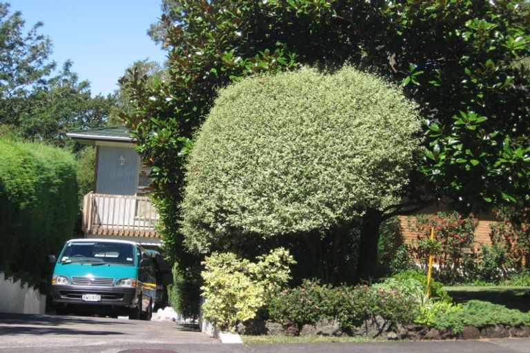 Photo of property in 14 Anakiwa Place, Milford, Auckland, 0620