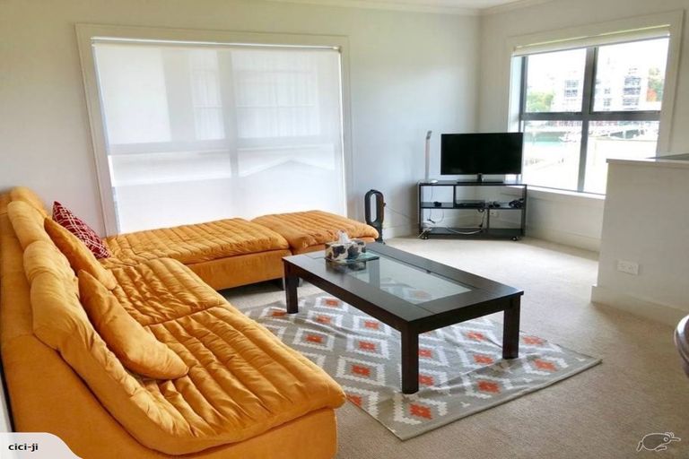 Photo of property in 25 Rue D' Amarres, Gulf Harbour, Whangaparaoa, 0930