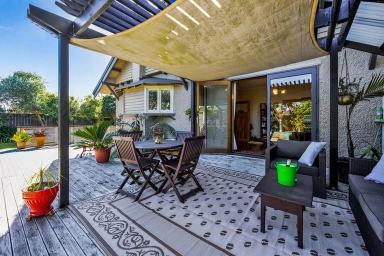 Photo of property in 70 Collins Street, Hawera, 4610