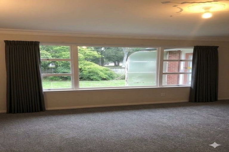 Photo of property in 51 Maidstone Road, Ilam, Christchurch, 8041