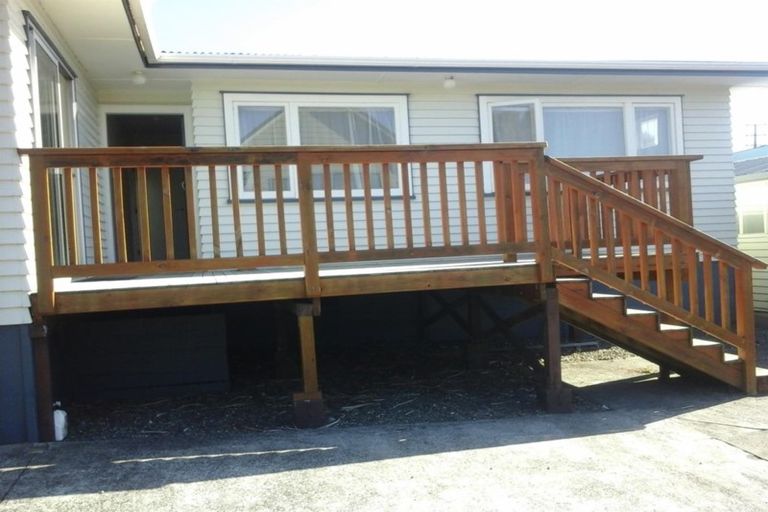 Photo of property in 14 Harmel Road, Glendene, Auckland, 0602